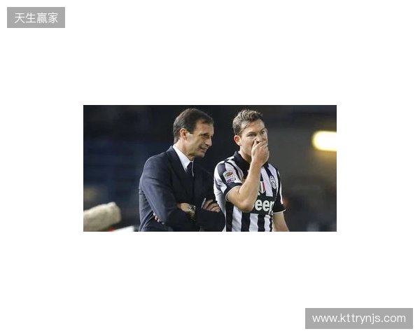 TA独家:今夏阿莫林在美国主动陪利马跑步复健,表达其支持 TA独家:今夏阿莫林在美国主动陪利马跑步复健,表达其支持