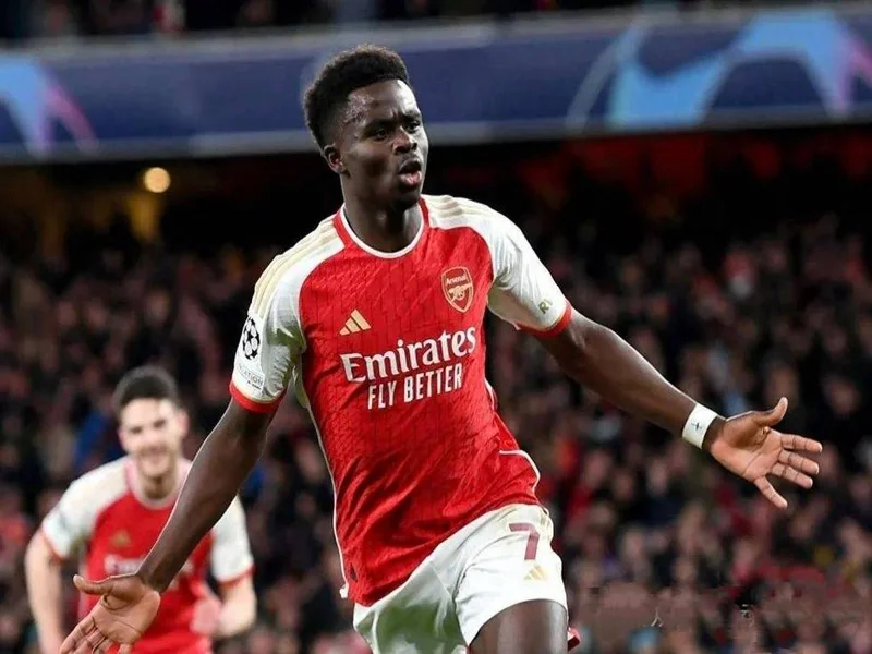 TA:英超过去10赛季中,怀特是唯一单场6抢断+6解围的枪手球员